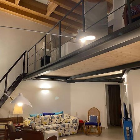 Appartement Open Space City Center Con Terrazzo E Due Bagni à Milan Extérieur photo