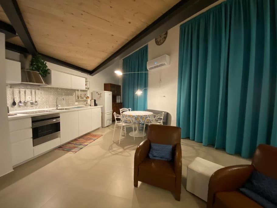 Appartement Open Space City Center Con Terrazzo E Due Bagni à Milan Extérieur photo